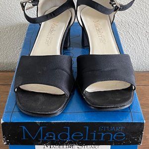 Madeline Stuart sandals, Size 6.5m, black
